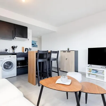 Cosy Les Pins-clim-terrasse-beach Апартаменти